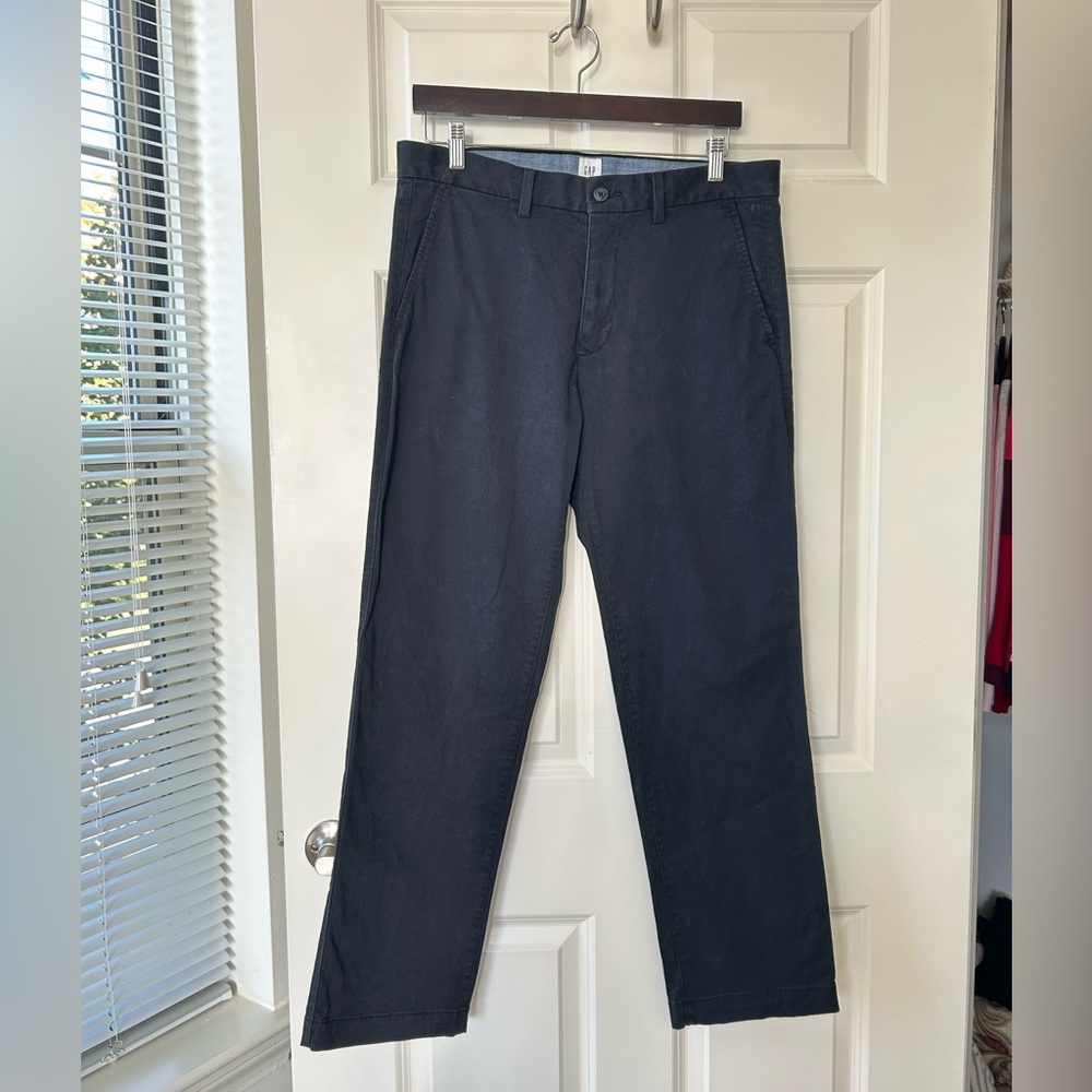 GAP Men’s Black Khaki/Chino Pants